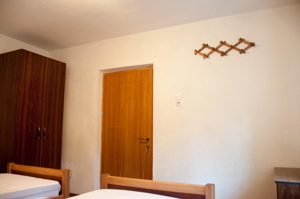 Aste Guesthouse Tropoje Zimmer foto