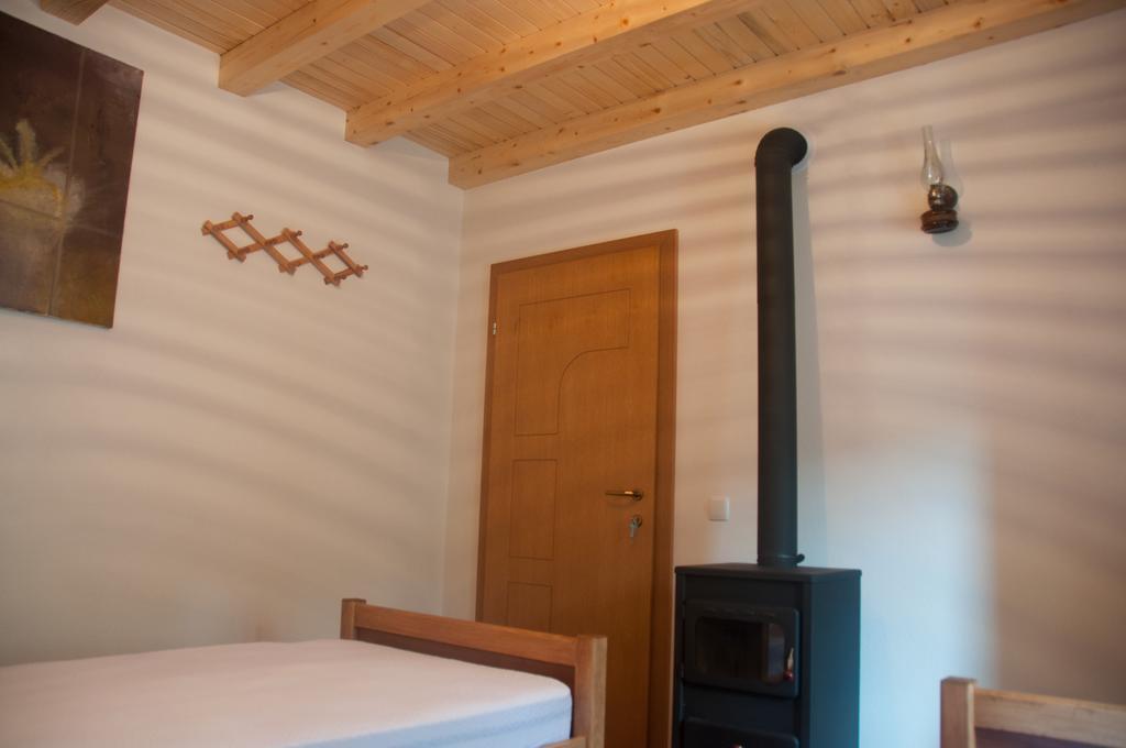 Aste Guesthouse Tropoje Zimmer foto