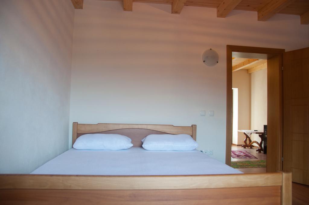 Aste Guesthouse Tropoje Zimmer foto