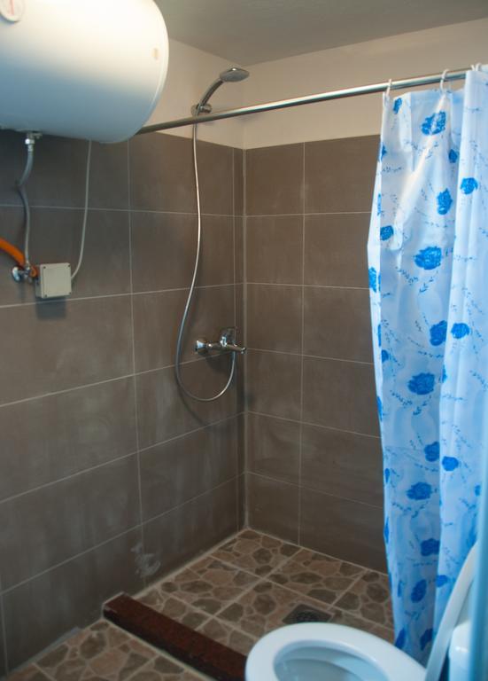 Aste Guesthouse Tropoje Zimmer foto