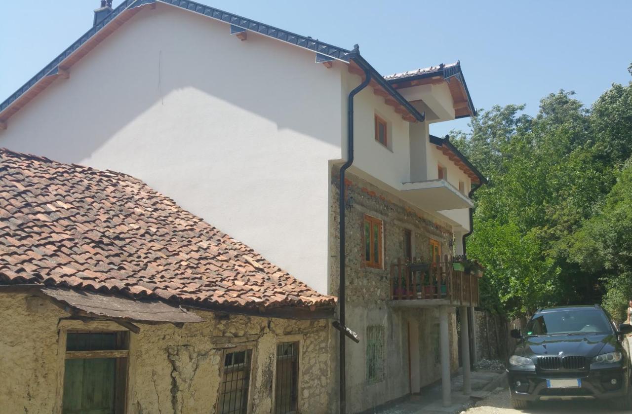 Aste Guesthouse Tropoje Exterior foto
